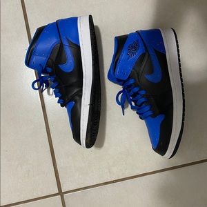 Jordan 1 mid royal paint splatter